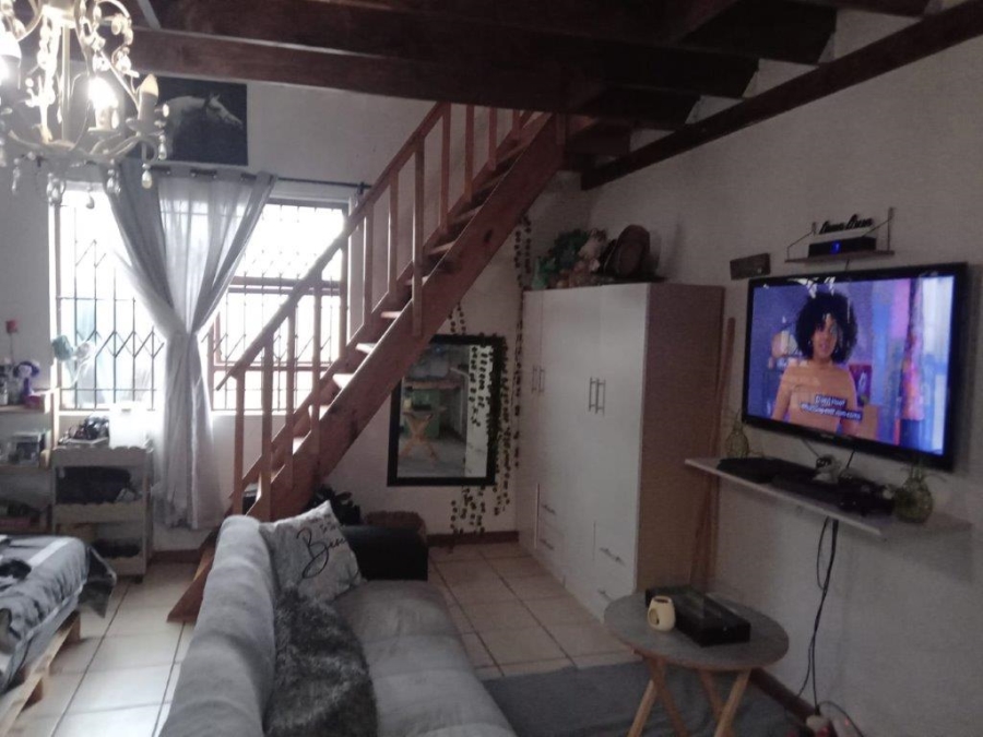 5 Bedroom Property for Sale in Wavecrest Eastern Cape